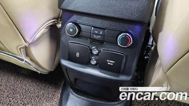 Ford Explorer 2016 — photo 19