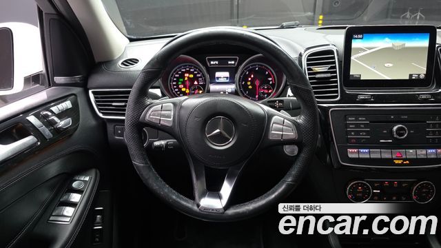 Mercedes-Benz GLS-Class 2017 — photo 13