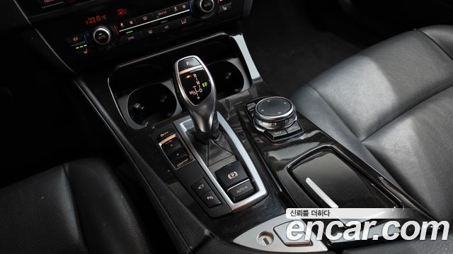 BMW 5-Series 2015 — photo 9