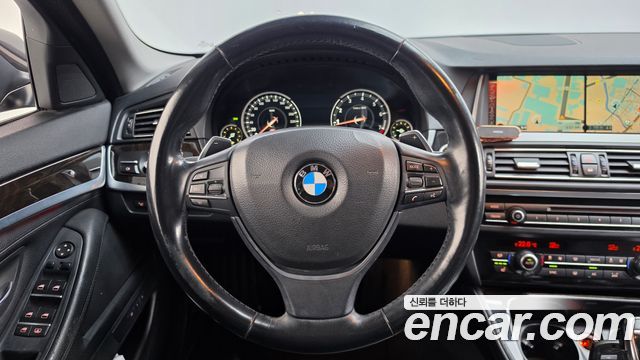 BMW 5-Series 2015 — photo 15