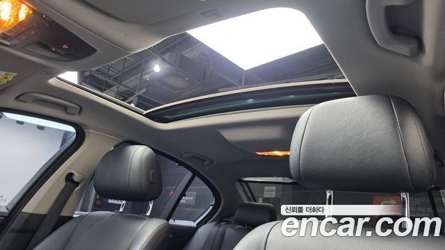BMW 5-Series 2015 — photo 18