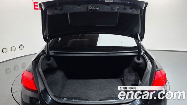 BMW 5-Series 2015 — photo 20