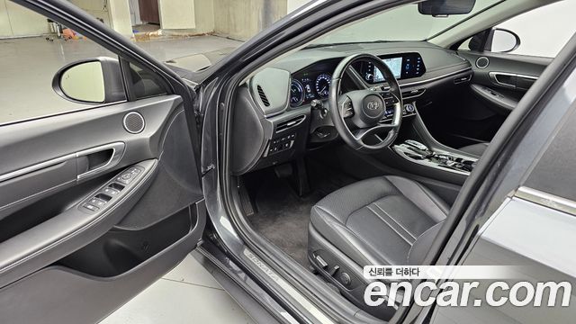 Hyundai Sonata 2023 — photo 10