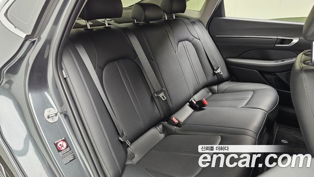 Hyundai Sonata 2023 — photo 11