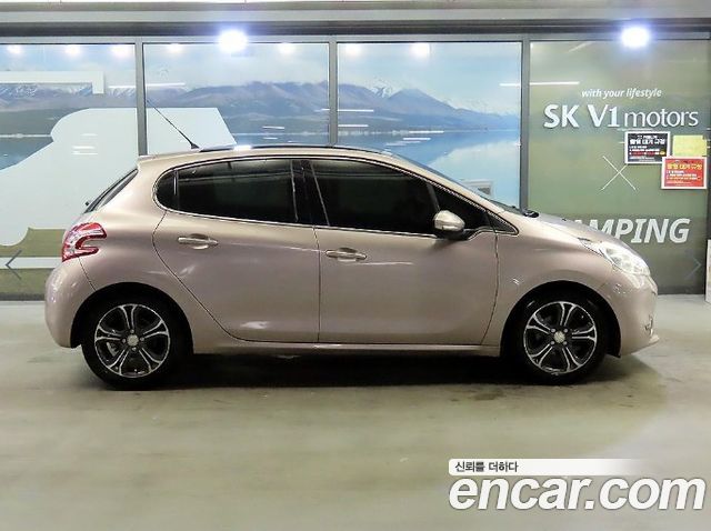 Peugeot 208 2013 — photo 3