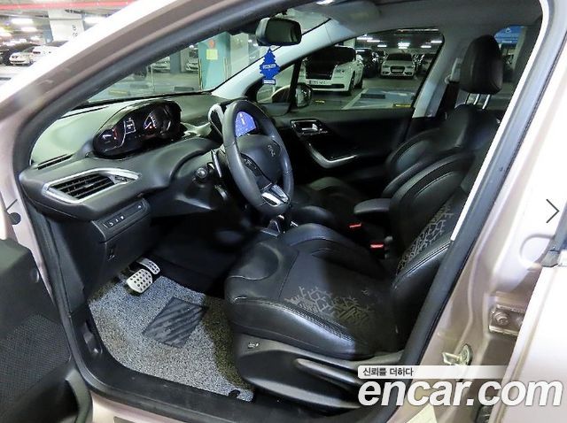 Peugeot 208 2013 — photo 6