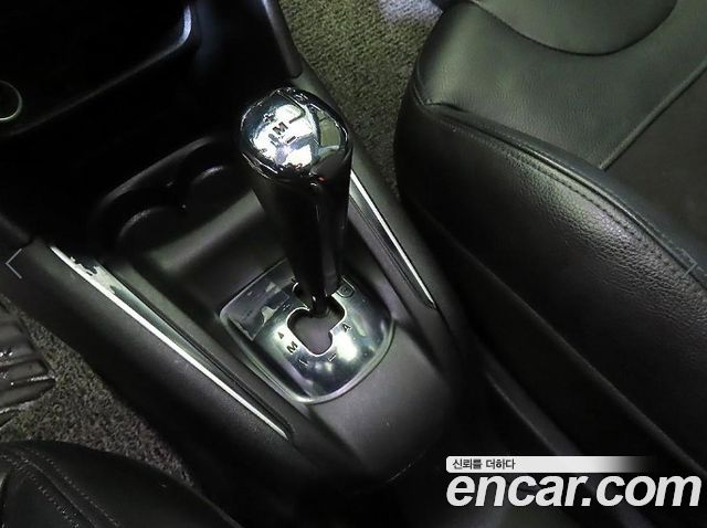 Peugeot 208 2013 — photo 12