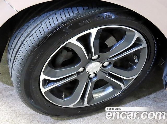 Peugeot 208 2013 — photo 20