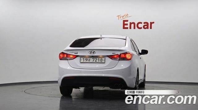 Hyundai AVANTE 2014 — photo 4
