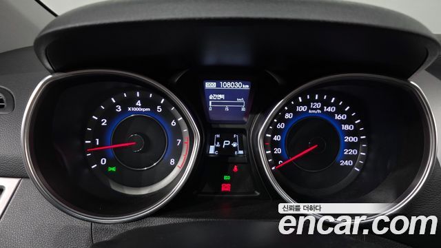 Hyundai AVANTE 2014 — photo 8