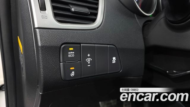 Hyundai AVANTE 2014 — photo 11
