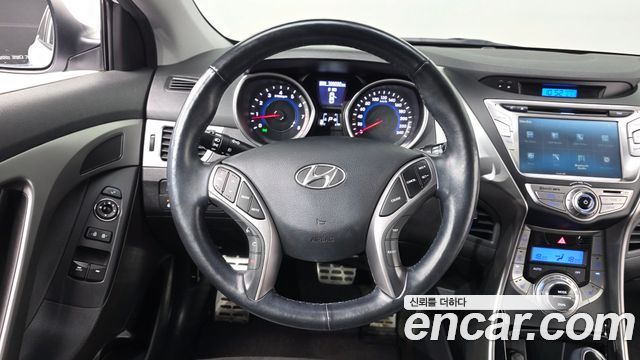 Hyundai AVANTE 2014 — photo 12
