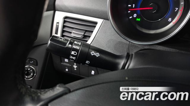 Hyundai AVANTE 2014 — photo 15
