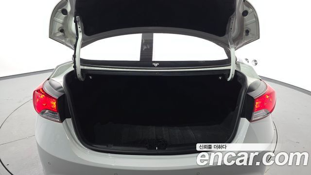 Hyundai AVANTE 2014 — photo 20