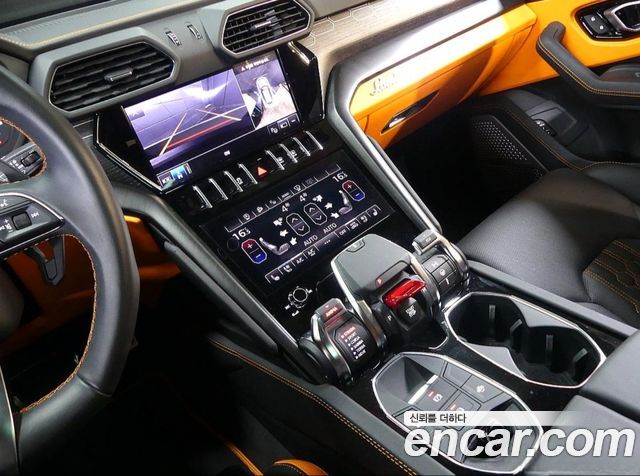 Lamborghini Urus 2024 — photo 12