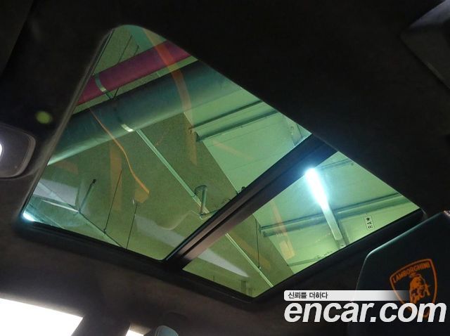 Lamborghini Urus 2024 — photo 18