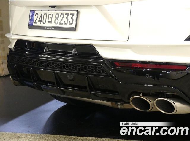 Lamborghini Urus 2024 — photo 20