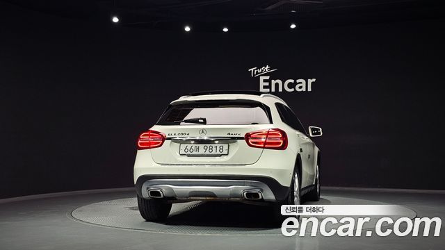 Mercedes-Benz GLA-Class 2017 — photo 4