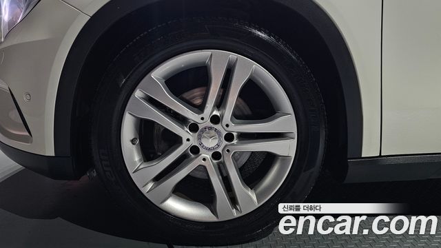 Mercedes-Benz GLA-Class 2017 — photo 5