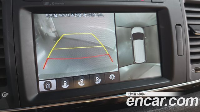 Kia Canival 2017 — photo 16