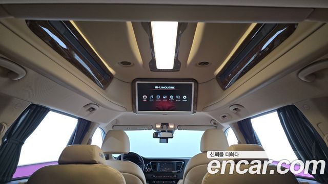 Kia Canival 2017 — photo 18