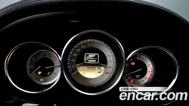 Mercedes-Benz CLS-Class 2012 — photo 8