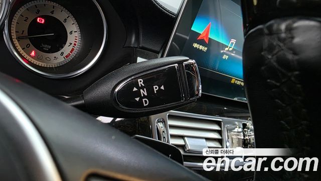 Mercedes-Benz CLS-Class 2012 — photo 9