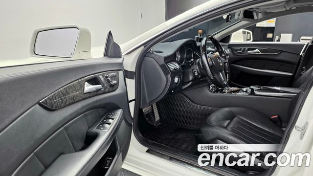 Mercedes-Benz CLS-Class 2012 — photo 10