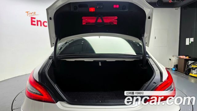 Mercedes-Benz CLS-Class 2012 — photo 19