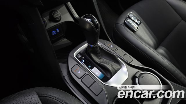 Hyundai Santafe 2016 — photo 12