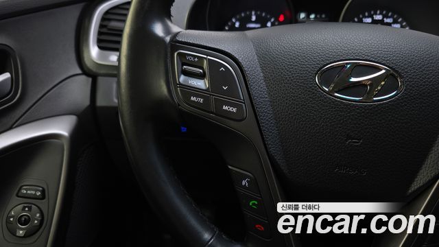 Hyundai Santafe 2016 — photo 25