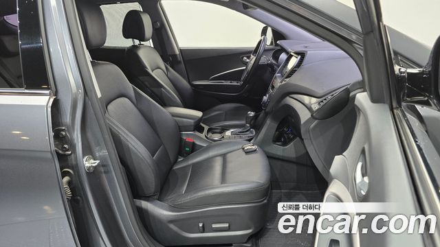 Hyundai Santafe 2016 — photo 16