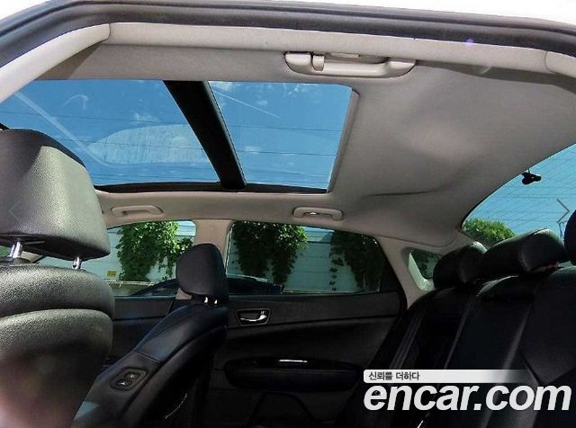 Kia K5 2016 — photo 18