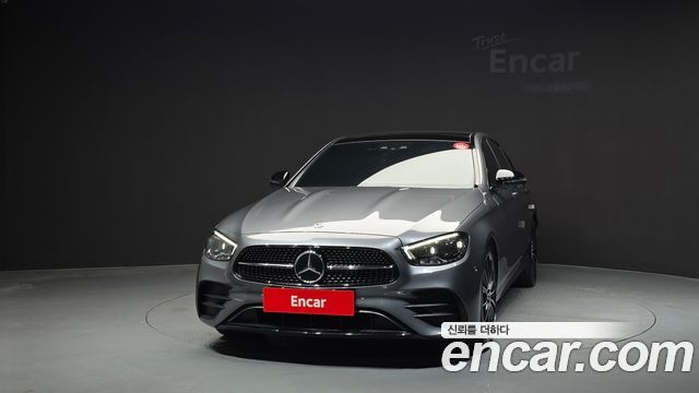 Mercedes-Benz E-Class 2023 — photo 3