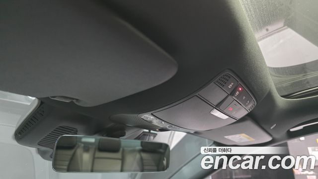 Mercedes-Benz E-Class 2023 — photo 27