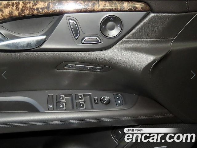 Cadillac CT6 2016 — photo 13