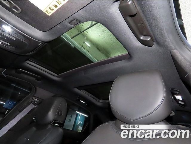 Cadillac CT6 2016 — photo 16