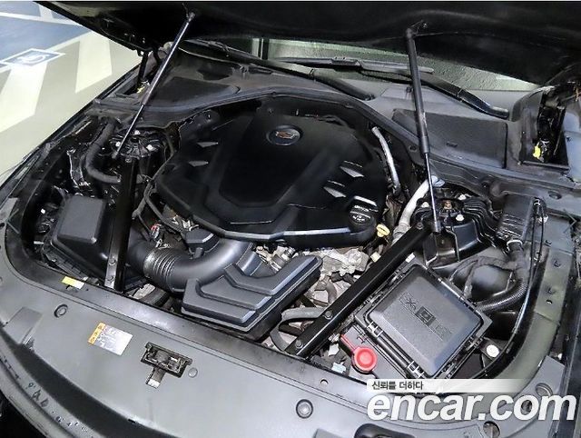 Cadillac CT6 2016 — photo 19