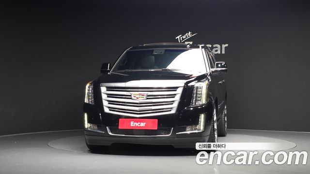Cadillac Escalade 2019 — photo 3