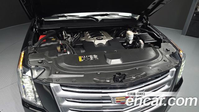 Cadillac Escalade 2019 — photo 6