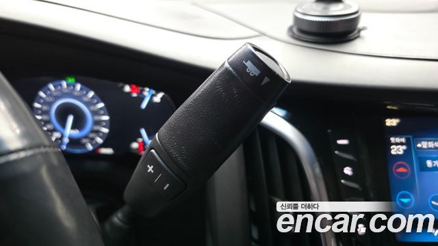 Cadillac Escalade 2019 — photo 12