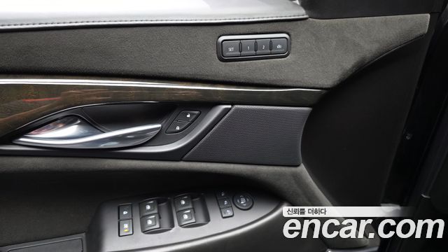 Cadillac Escalade 2019 — photo 32