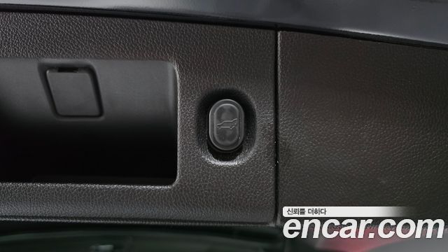 Cadillac Escalade 2019 — photo 34