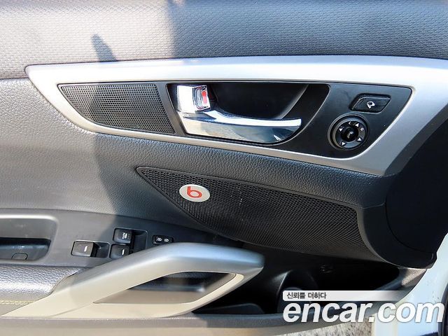 Hyundai Veloster 2015 — photo 11