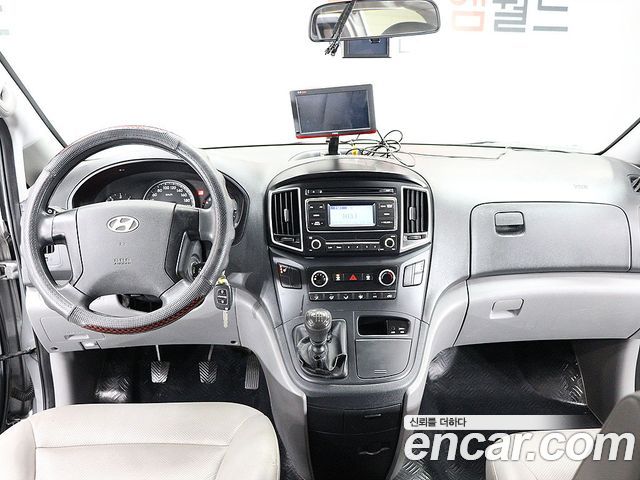 Hyundai Starex 2017 — photo 15