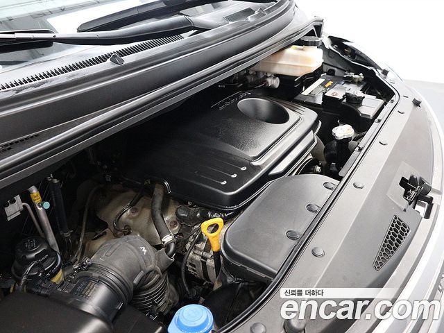 Hyundai Starex 2017 — photo 18