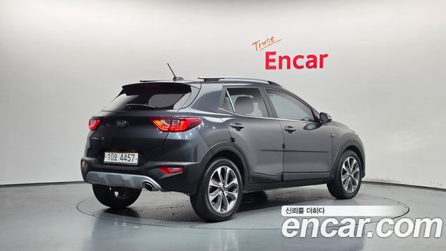 Kia Stonic 2018 — photo 2