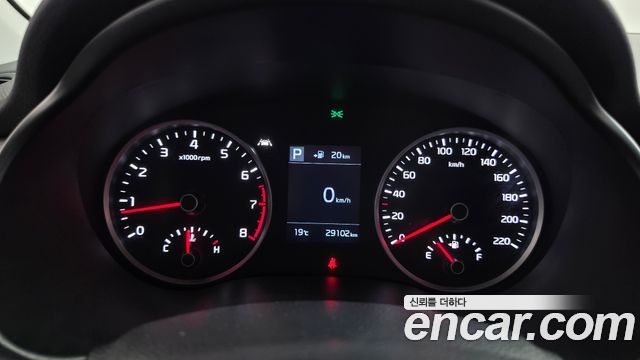 Kia Stonic 2018 — photo 11