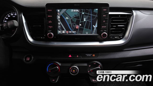 Kia Stonic 2018 — photo 19