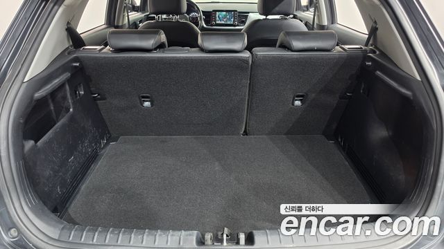 Kia Stonic 2018 — photo 23
